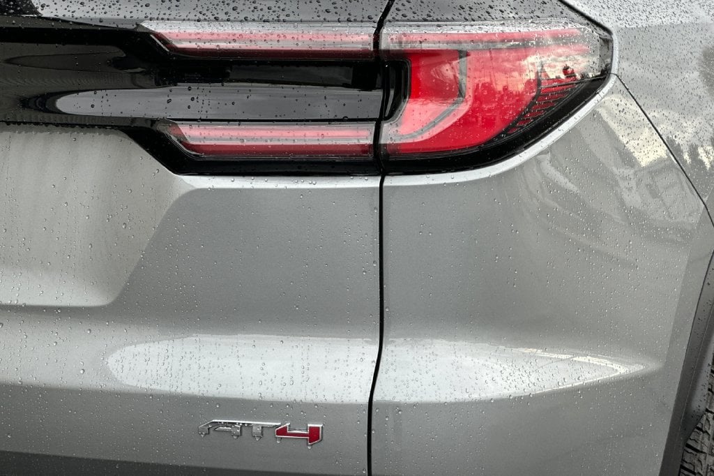 2026 GMC Acadia AT4 - Photo 25