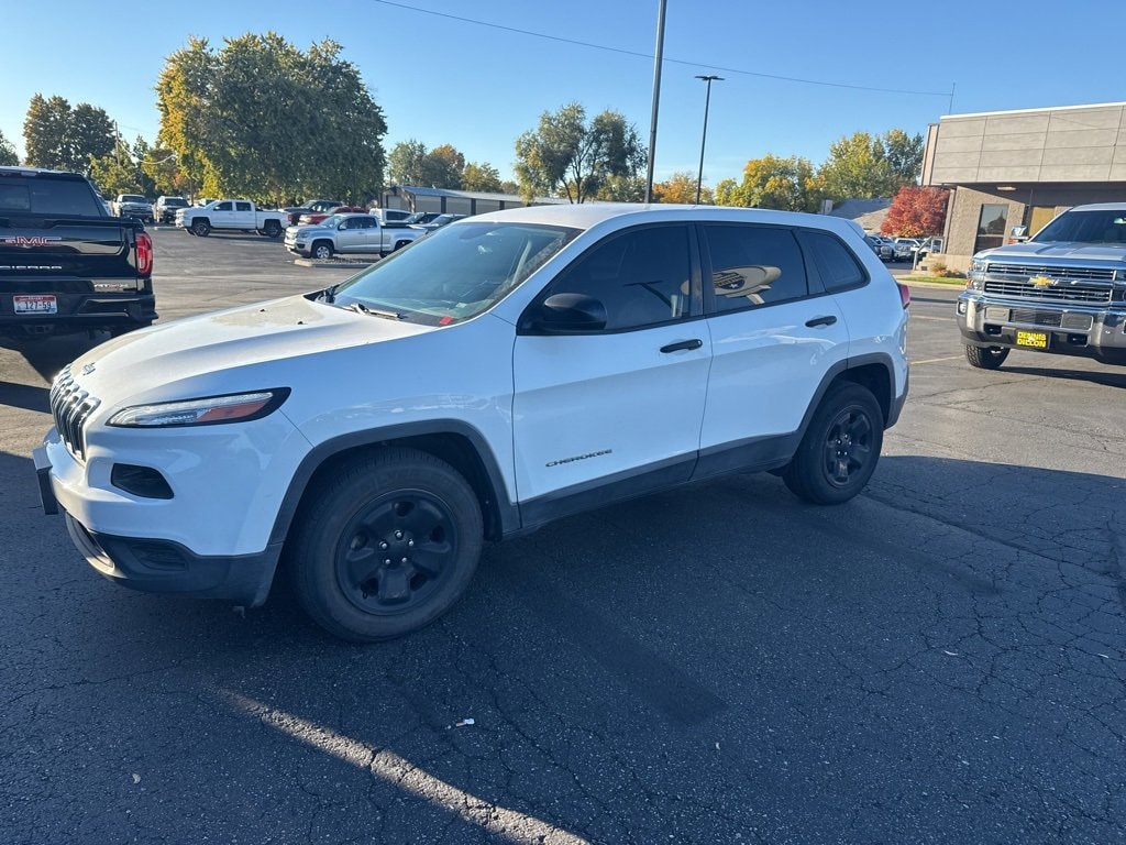 Used 2016 Jeep Cherokee Sport