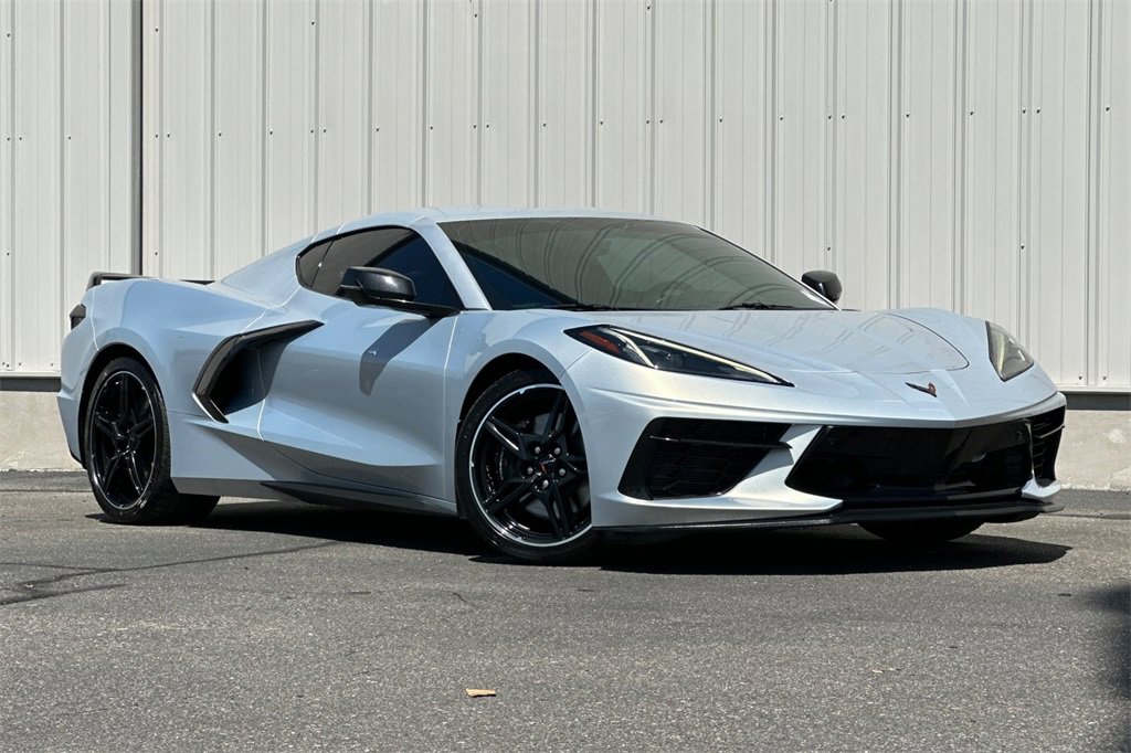 2023 Chevrolet Corvette Stingray 3LT photo 2