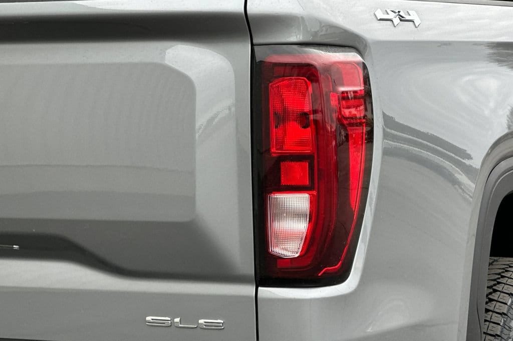 2026 GMC Sierra 1500 SLE - Photo 23