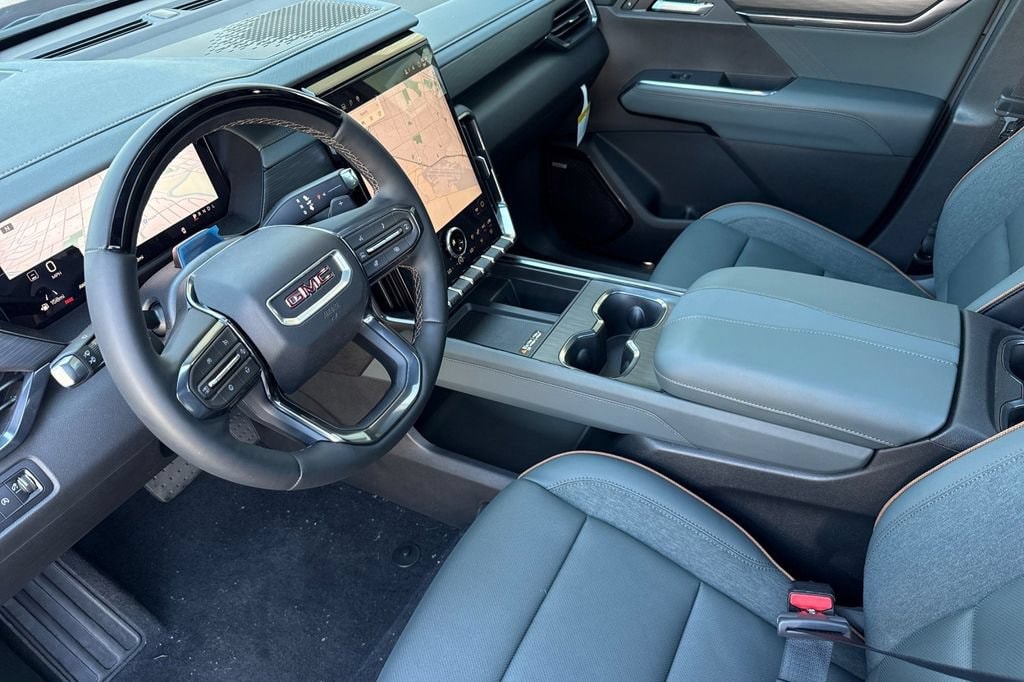 2026 GMC Acadia AT4 - Photo 10