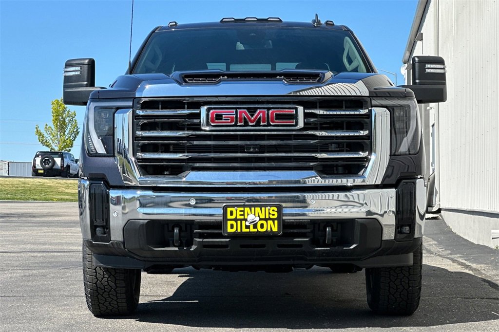 2025 Gmc Sierra 2500 HD SLE photo 3