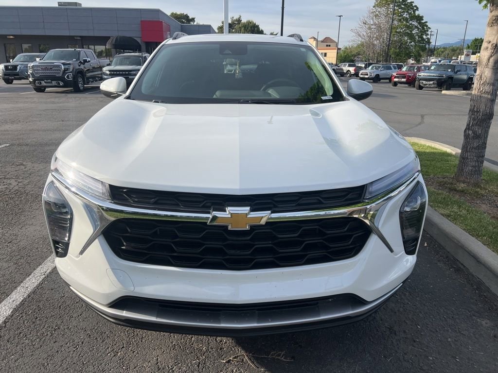 2025 Chevrolet Trax LT's photo