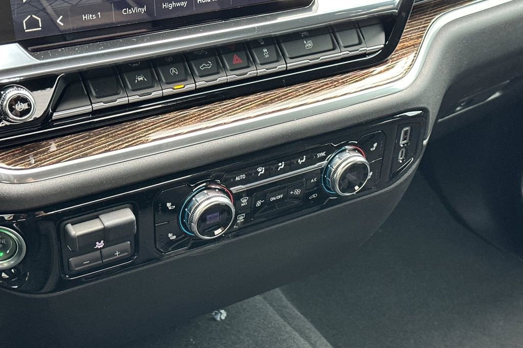 2025 GMC Sierra 1500 SLE - Photo 16