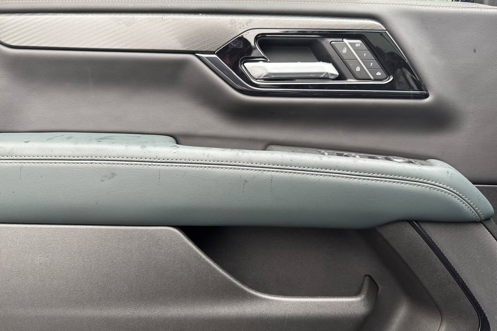 2026 GMC Yukon XL AT4 - Photo 8
