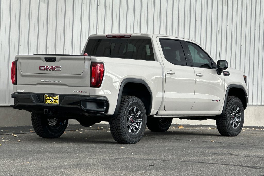 2026 GMC Sierra 1500 AT4X - Photo 6