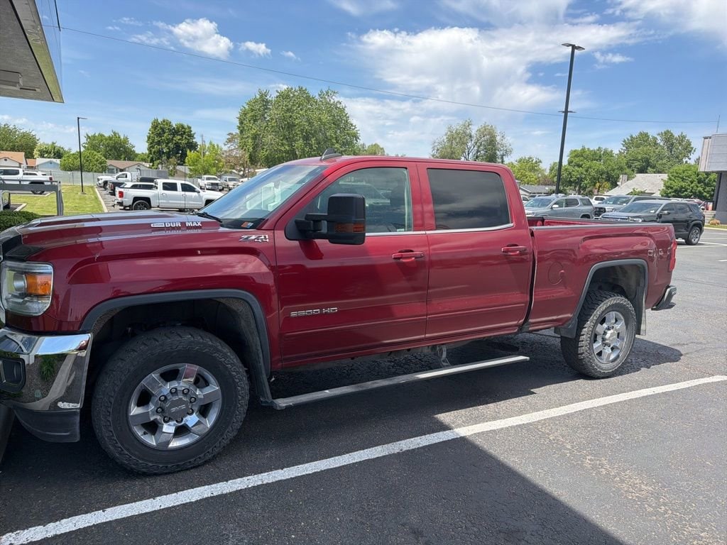 2018 GMC Sierra 4WD Crew Cab Long Box SLE's photo