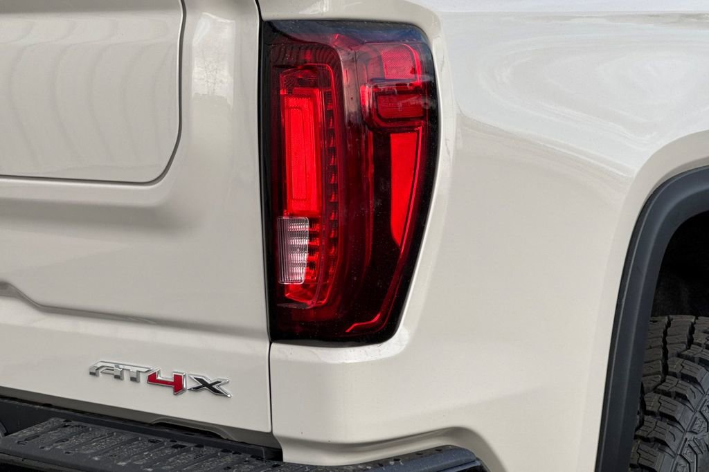 2026 GMC Sierra 1500 AT4X - Photo 22