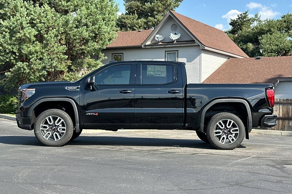 2026 GMC Sierra 1500 AT4 - Photo 10