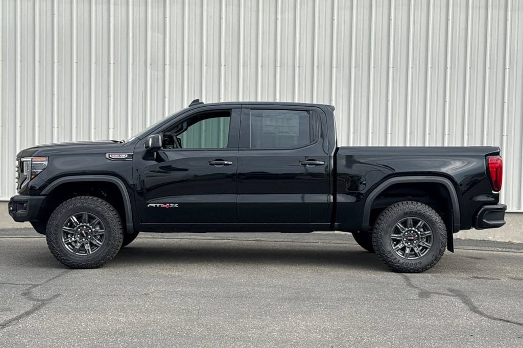 2026 GMC Sierra 1500 AT4X - Photo 10