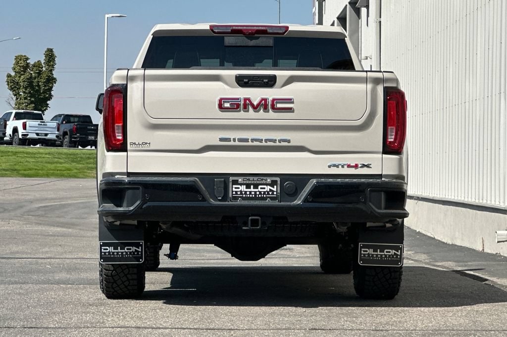2026 GMC Sierra 1500 AT4X - Photo 8