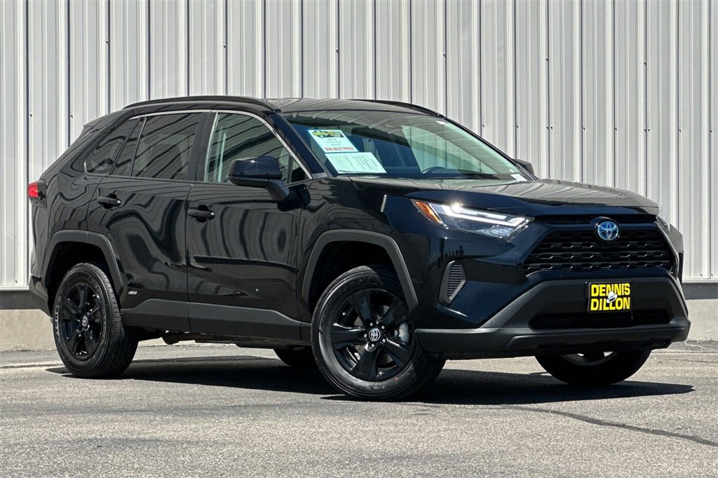 2024 Toyota RAV4 Hybrid LE photo 2