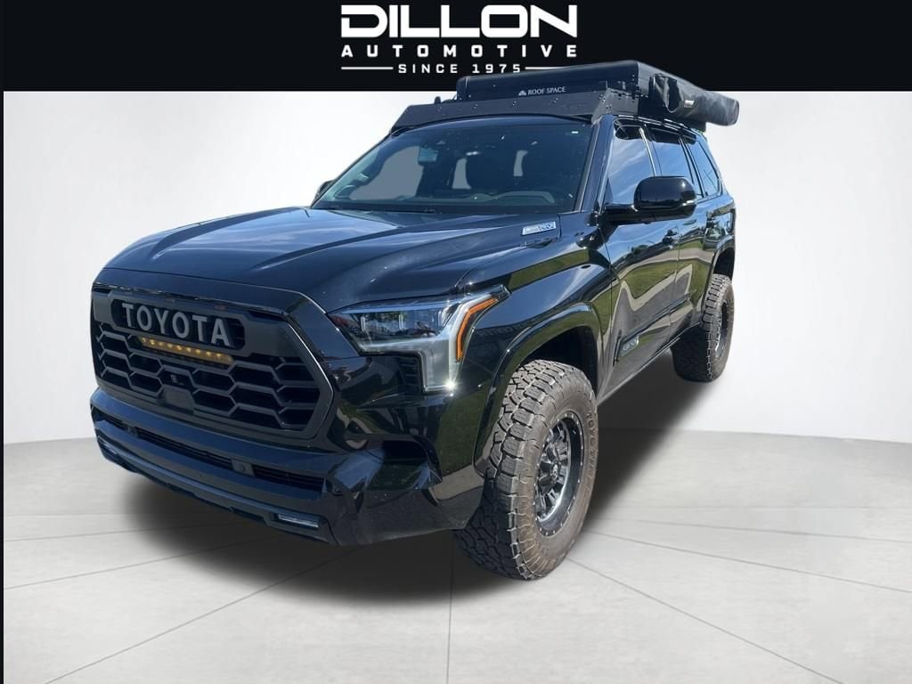2024 Toyota Sequoia Platinum 4WD i-FORCE MAX Hybrid's photo