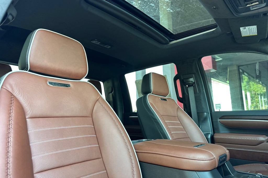 2026 GMC Sierra 3500HD Denali Ultimate - Photo 17