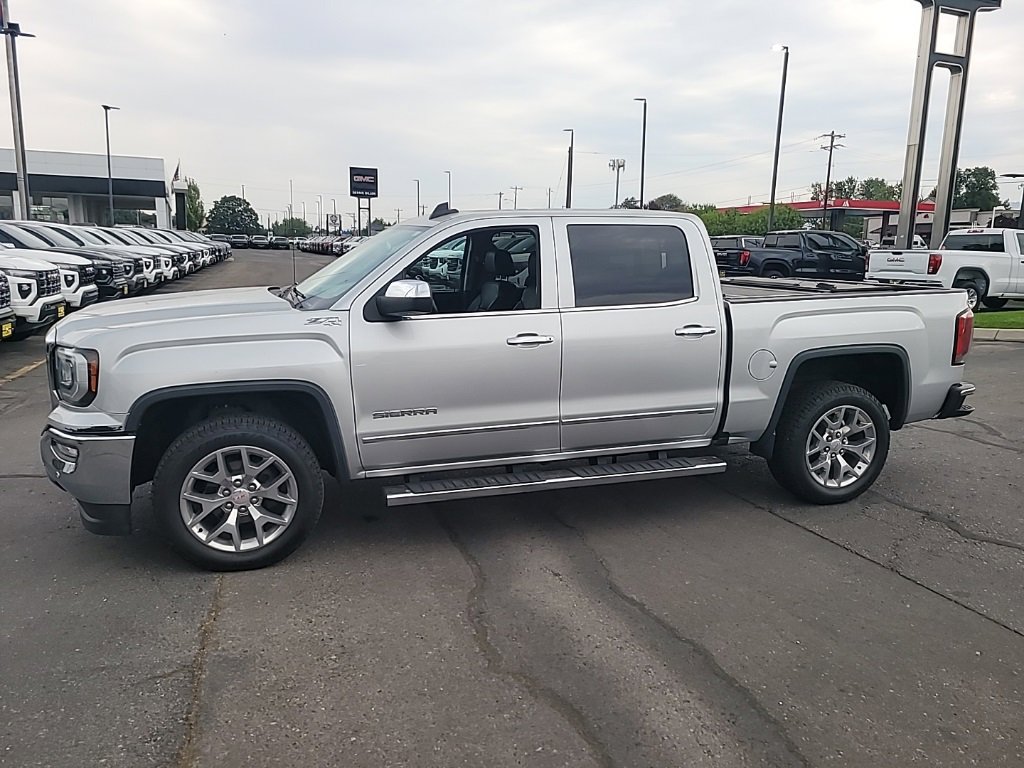 2018 Gmc Sierra 1500 SLT photo 2