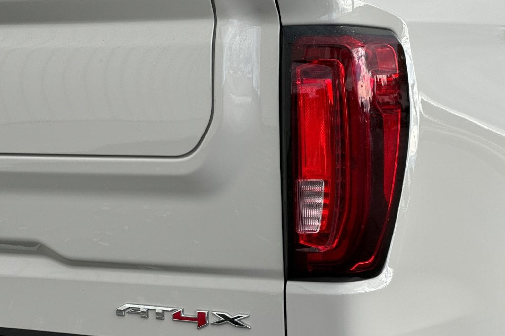 2026 GMC Sierra 1500 AT4X - Photo 23