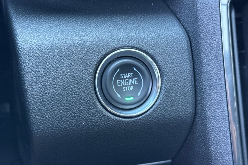 2026 GMC Acadia AT4 - Photo 23