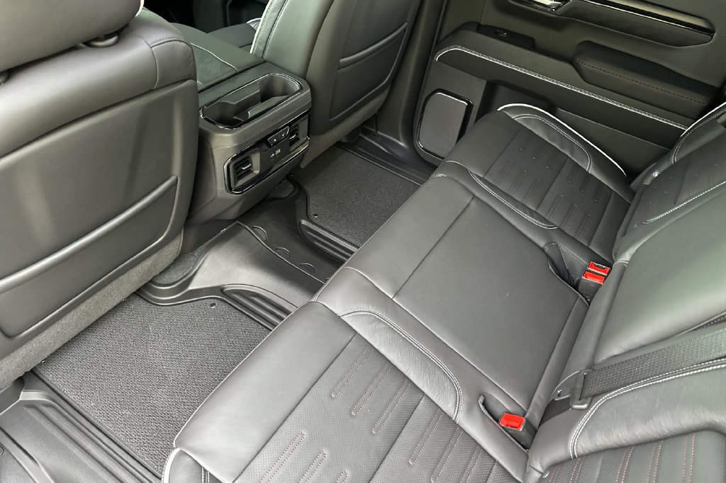 2026 GMC Sierra 1500 AT4X - Photo 10