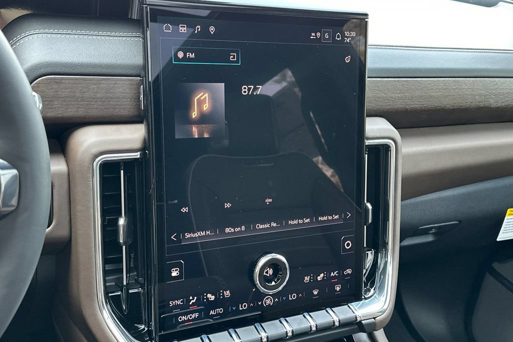 2026 GMC Yukon XL Denali Ultimate - Photo 17
