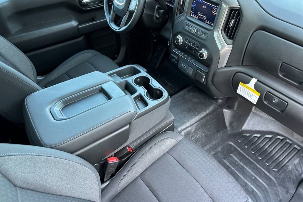 2025 GMC Sierra 2500HD Pro - Photo 10