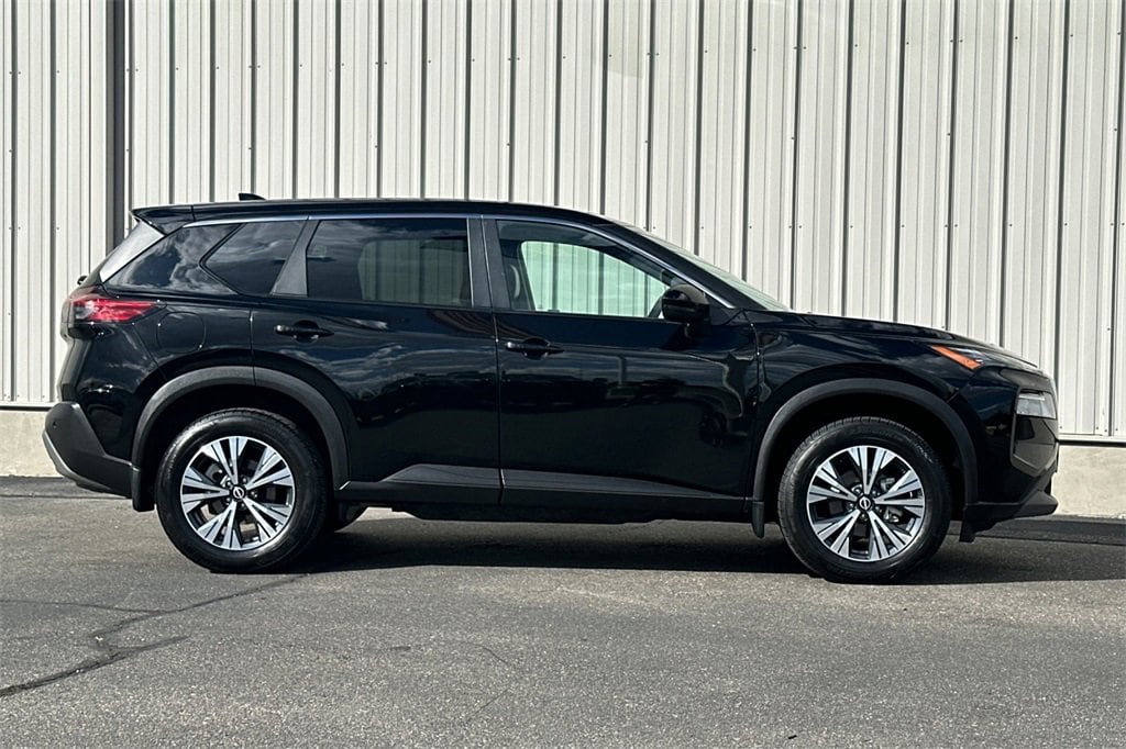 Used 2022 Nissan Rogue SV