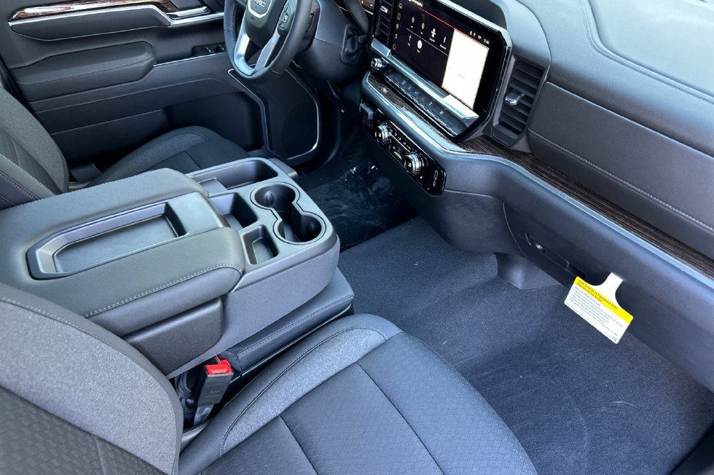 2026 GMC Sierra 3500HD SLE - Photo 16