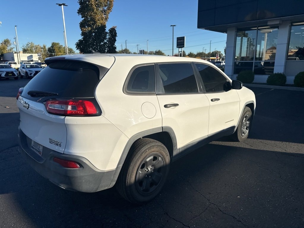Used 2016 Jeep Cherokee Sport