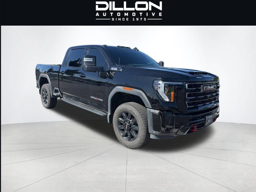2025 GMC Sierra 4WD Crew Cab Standard Box AT4's photo