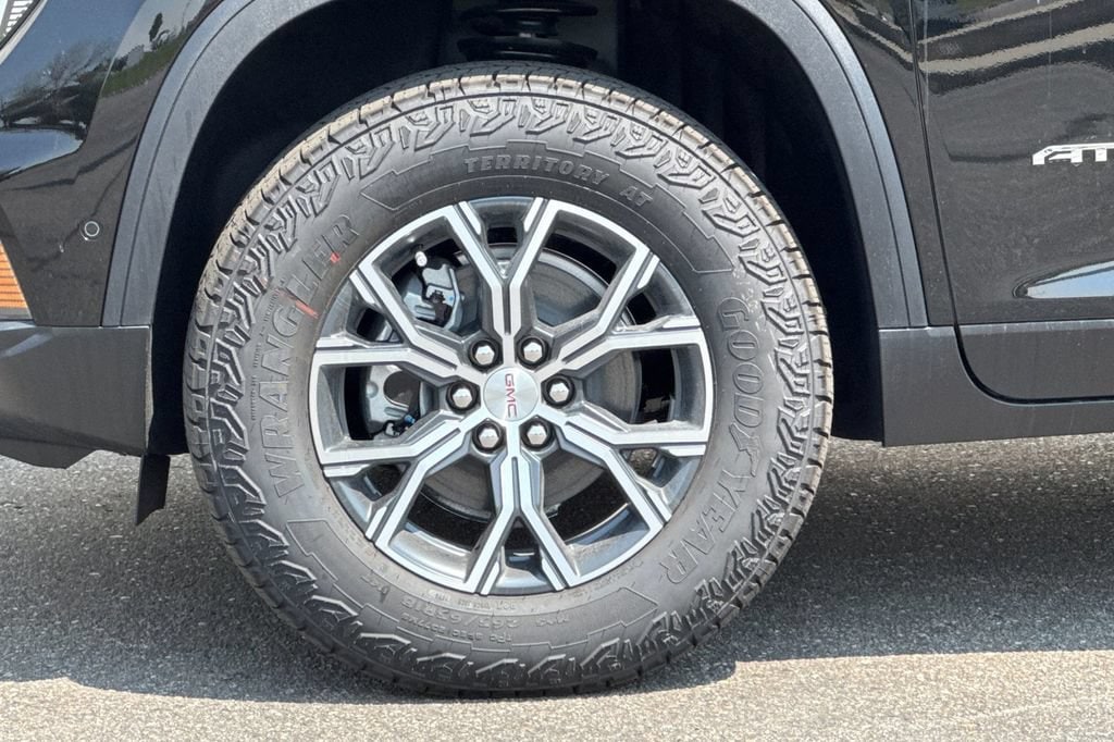 2026 GMC Acadia AT4 - Photo 28