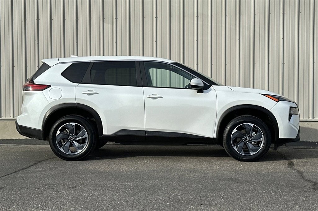 Used 2025 Nissan Rogue SV