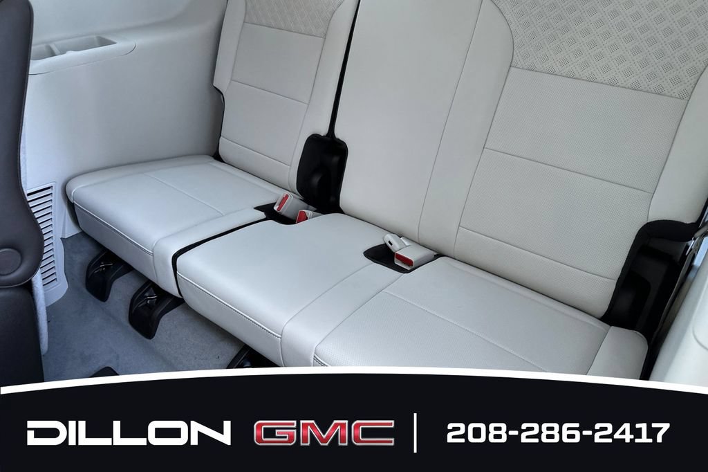 2026 GMC Acadia Denali - Photo 12