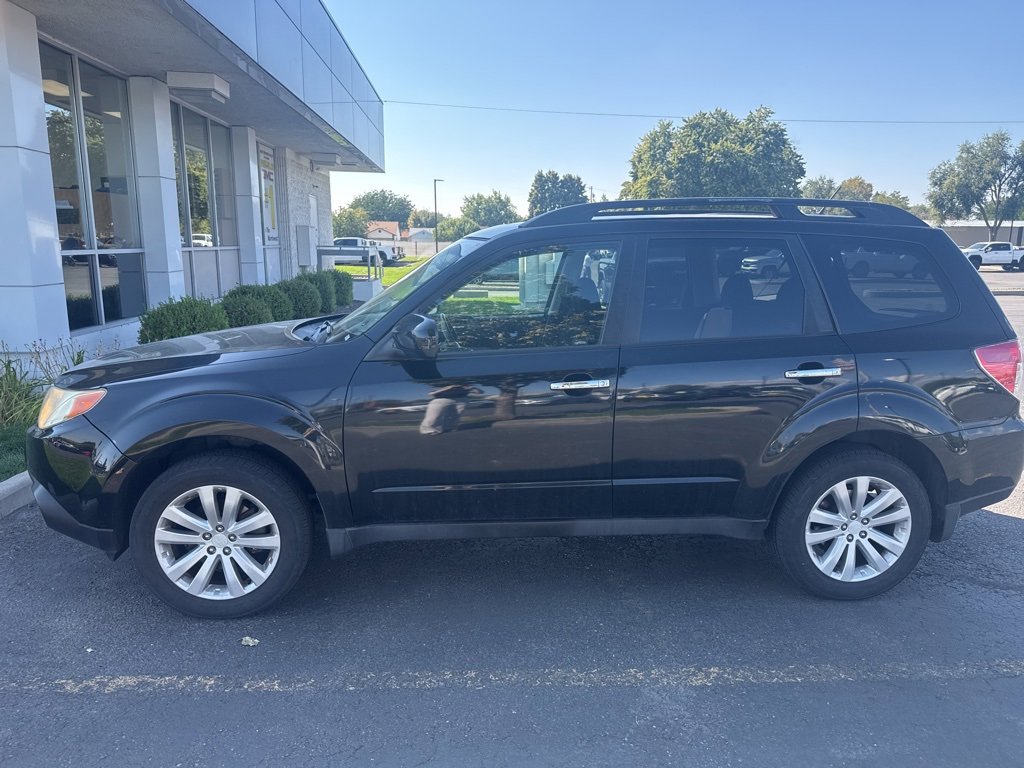 2011 Subaru Forester 2.5X Premium photo 2