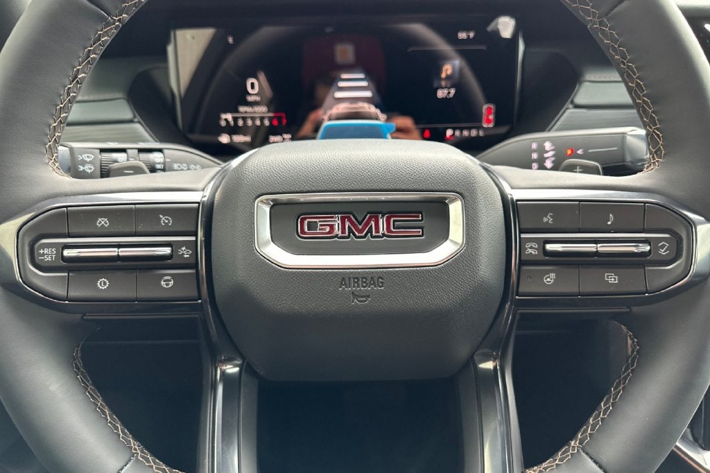 2026 GMC Acadia AT4 - Photo 23