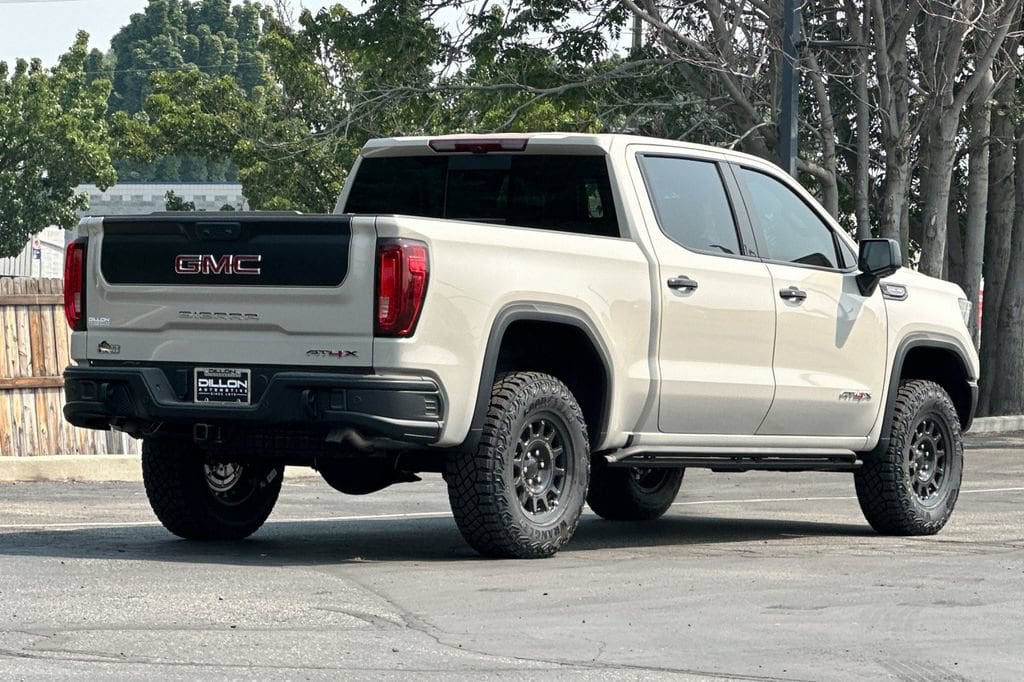 2026 GMC Sierra 1500 AT4X - Photo 7