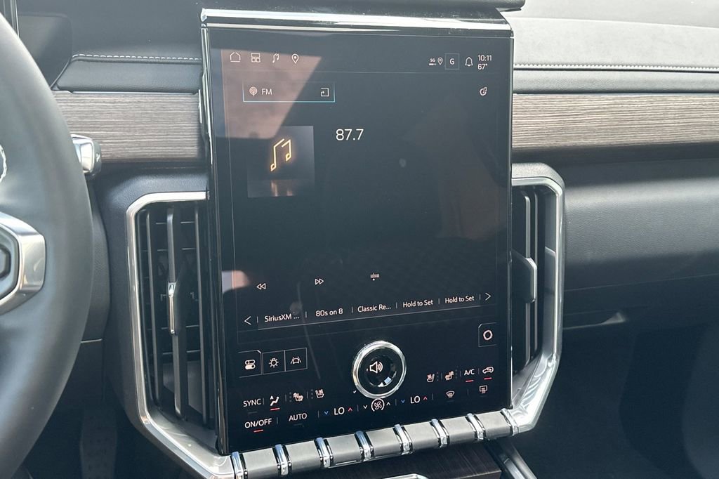 2026 GMC Acadia Denali - Photo 19