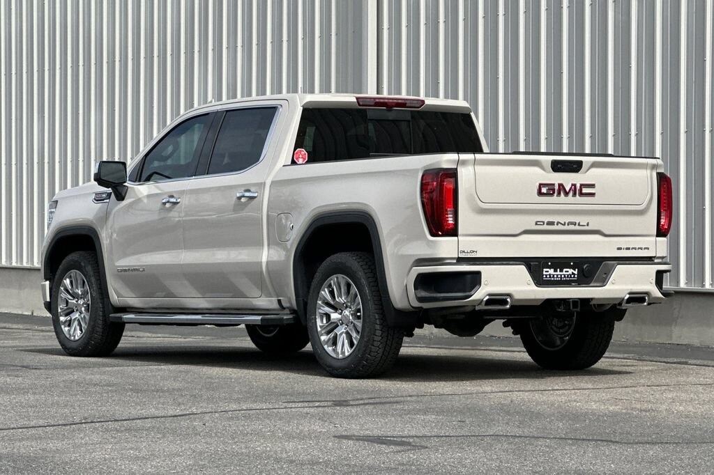 2026 GMC Sierra 1500 Denali - Photo 9