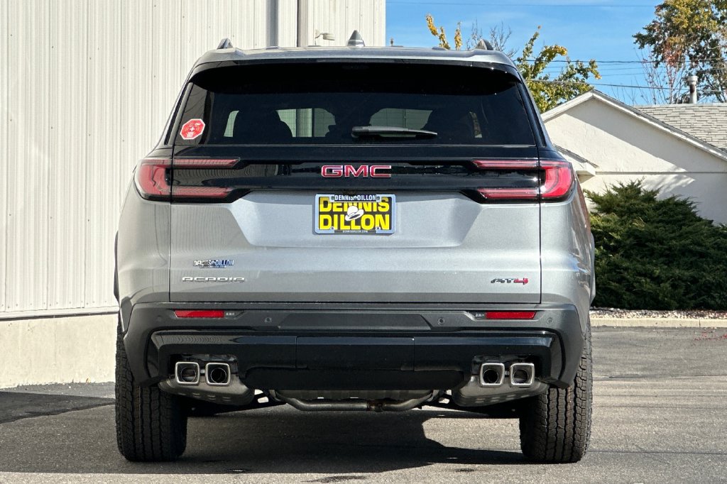 2026 GMC Acadia AT4 - Photo 8