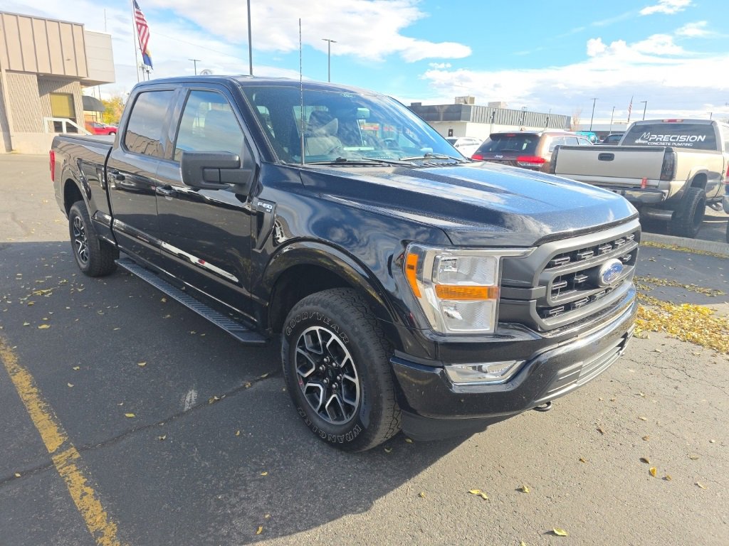 2021 Ford F-150 XLT photo 2