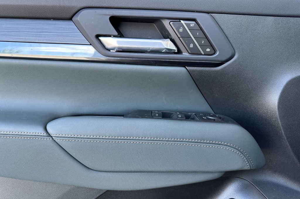2026 GMC Terrain AT4 - Photo 8