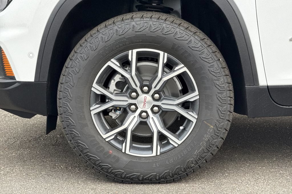 2026 GMC Acadia AT4 - Photo 28