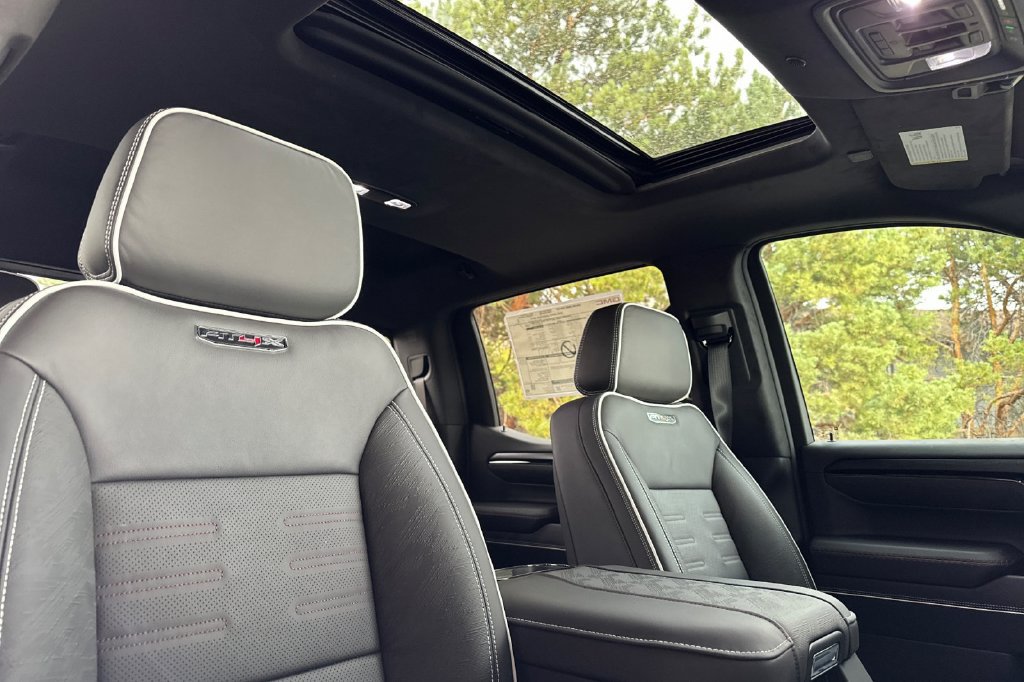 2026 GMC Sierra 1500 AT4X - Photo 13