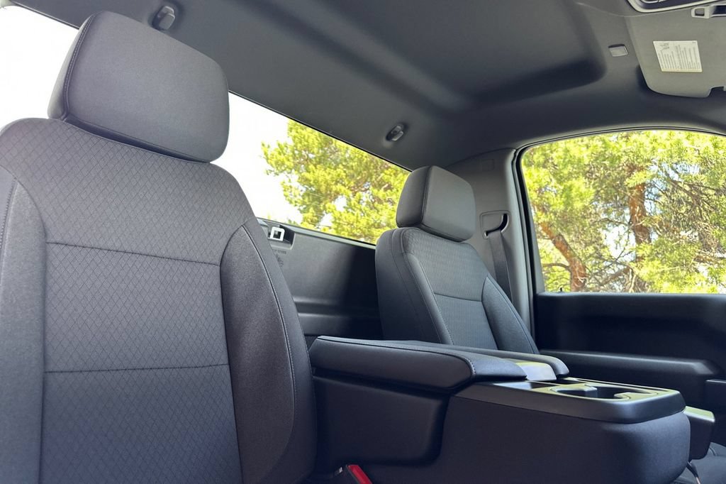 2025 GMC Sierra 2500HD Pro - Photo 10