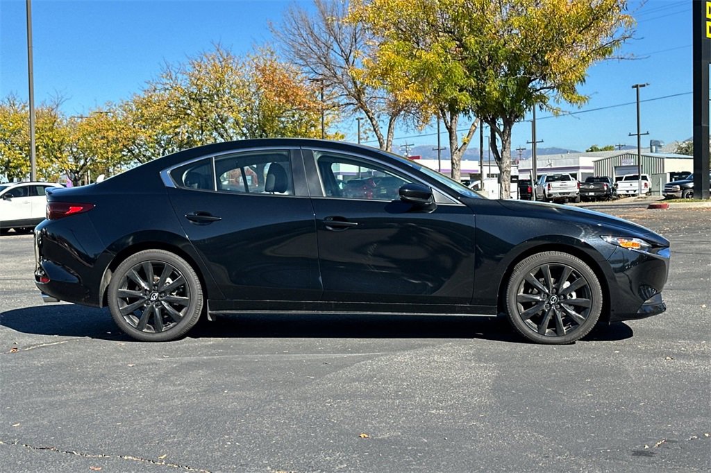 2025 Mazda Mazda3 Sedan 2.5 Select Sport photo 3