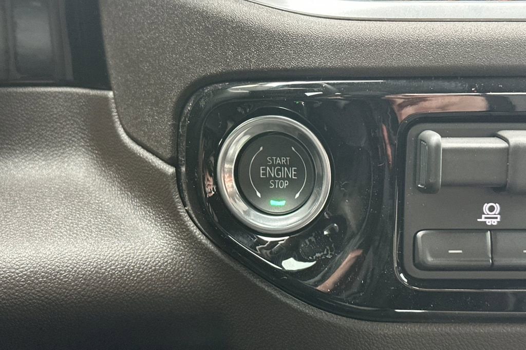 2026 GMC Sierra 1500 SLE - Photo 19