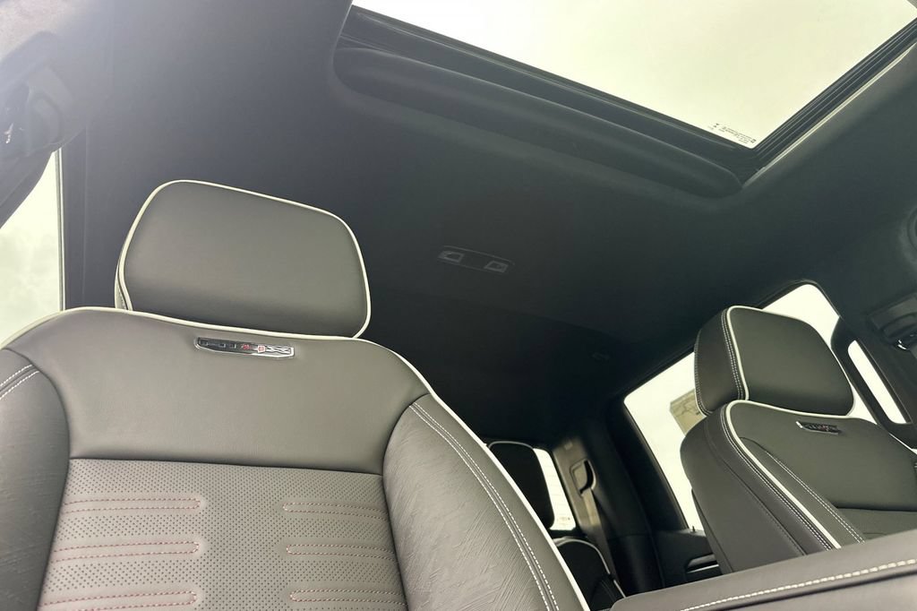 2026 GMC Sierra 1500 AT4X - Photo 14