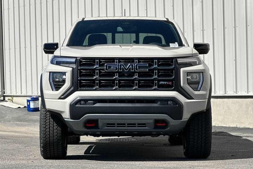 2026 GMC Canyon AT4 - Photo 9