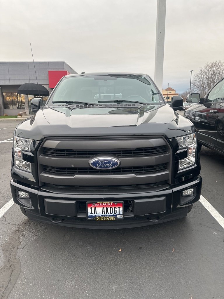 2017 Ford F-150 Lariat photo 2