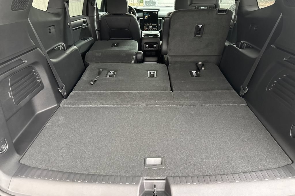 2026 GMC Acadia AT4 - Photo 13