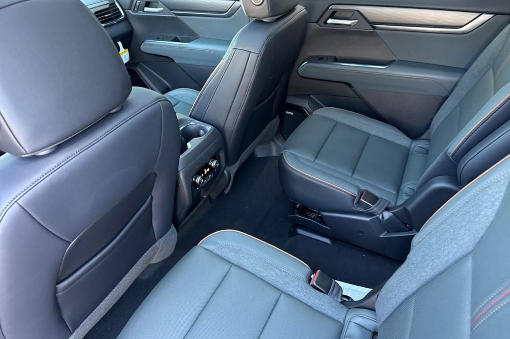 2026 GMC Acadia AT4 - Photo 12