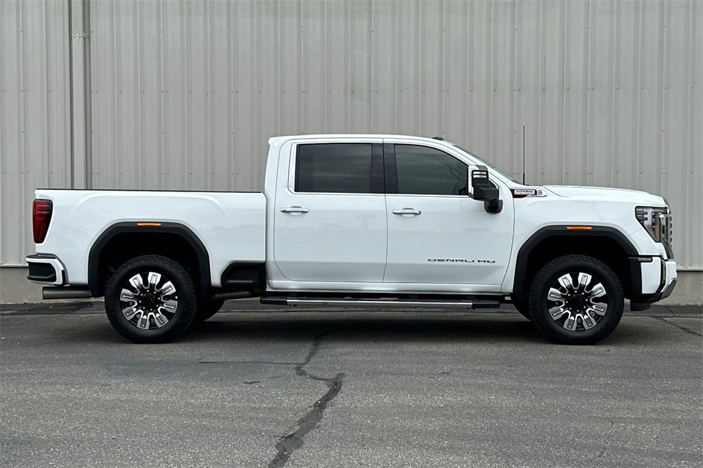 2025 Gmc Sierra 2500 HD Denali photo 3